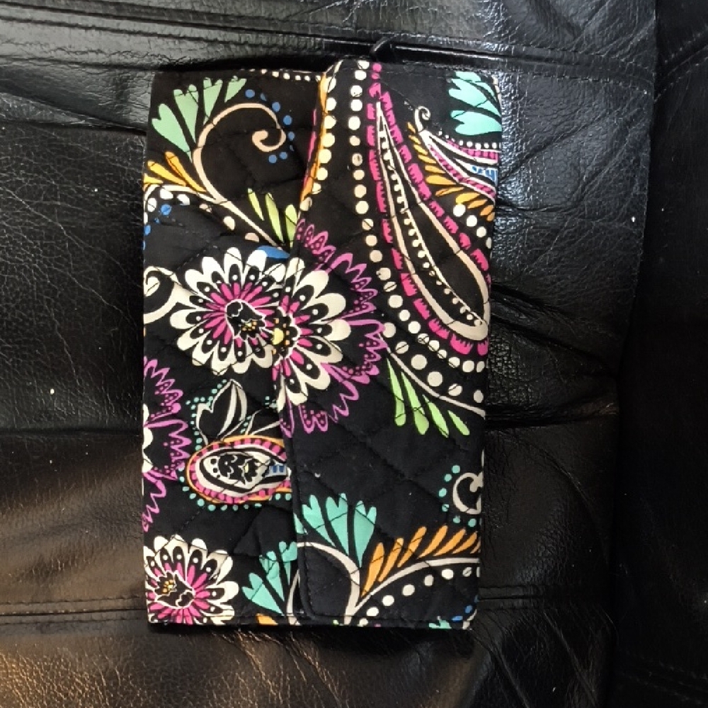 Vera Bradley Quilted Floral Phone Sleeve - Black Multi